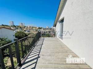 Дом 180м&sup2;, 3-этажный, участок 5 сот.  