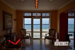 Таунхаус 280м&sup2;, 3-этажный, участок 40 сот.  