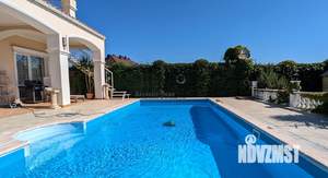 Дом 277м², 2-этажный, участок 8 сот.  