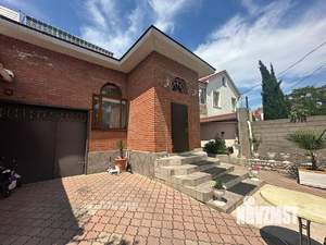 Дом 180м², 2-этажный, участок 2 сот.  