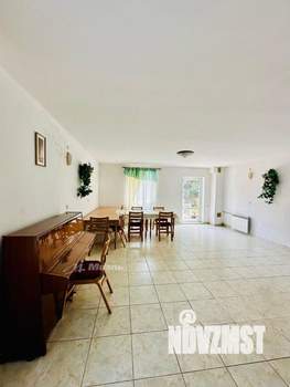 Дача 887м², 3-этажный, участок 12 сот.  