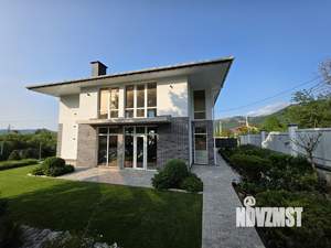 Дом 220м², 2-этажный, участок 11 сот.  