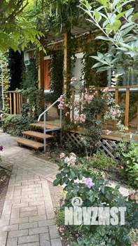 Дом 420м&sup2;, 2-этажный, участок 8 сот.  