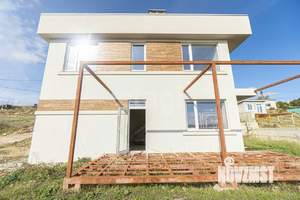 Дом 125м&sup2;, 2-этажный, участок 4 сот.  