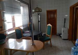 Дом 301м&sup2;, 3-этажный, участок 5 сот.  