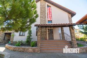 Дом 256м², 3-этажный, участок 10 сот.  