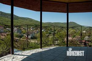 Коттедж 450м&sup2;, 2-этажный, участок 25 сот.  