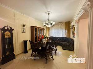 Дача 330м², 3-этажный, участок 5 сот.  