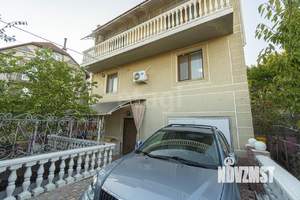 Дом 168м², 3-этажный, участок 3 сот.  