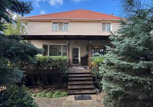 Дом 250м², 2-этажный, участок 6 сот.  