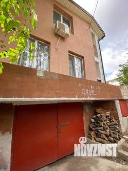 Дом 96м&sup2;, 3-этажный, участок 8 сот.  