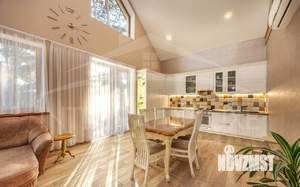 Дом 150м&sup2;, 2-этажный, участок 6 сот.  