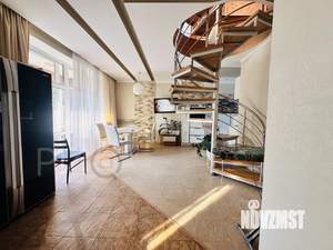 Дом 186м&sup2;, 3-этажный, участок 4 сот.  