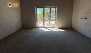 Дом 100м&sup2;, 1-этажный, участок 4 сот.  