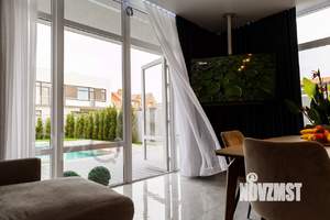 Дом 299м², 3-этажный, участок 4 сот.  