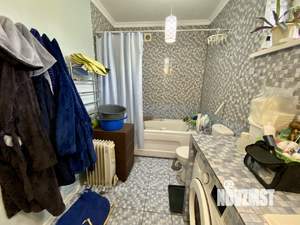 Дом 245м², 3-этажный, участок 8 сот.  