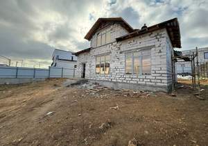 Дом 140м&sup2;, 2-этажный, участок 6 сот.  