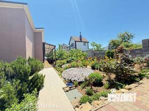 Дом 200м², 2-этажный, участок 8 сот.  