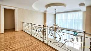 Дом 805м², 5-этажный, участок 20 сот.  