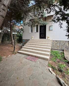 Дом 250м², 2-этажный, участок 6 сот.  