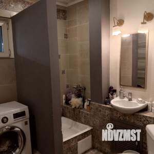 Дом 101м&sup2;, 2-этажный, участок 6 сот.  