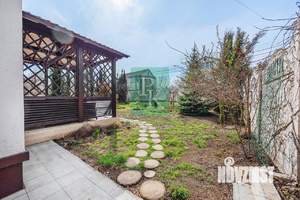 Дом 200м², 2-этажный, участок 6 сот.  