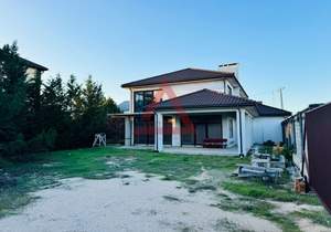 Дом 293м², 2-этажный, участок 8 сот.  