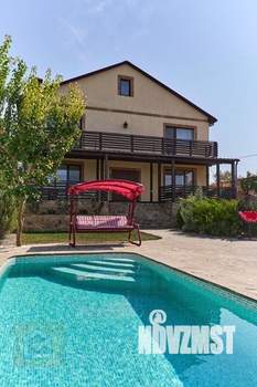 Дом 360м², 2-этажный, участок 6 сот.  