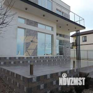 Дом 199м², 2-этажный, участок 4 сот.  