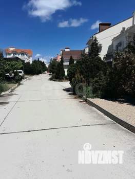 Дом 300м², 3-этажный, участок 4 сот.  