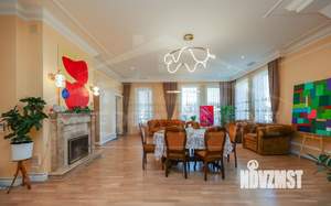 Дом 398м², 3-этажный, участок 9 сот.  