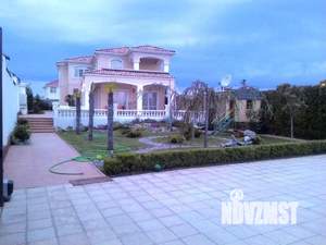 Дом 277м², 2-этажный, участок 8 сот.  