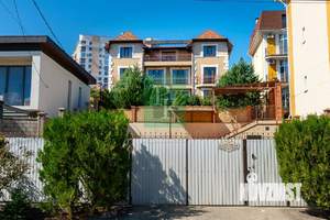 Дом 764м², 4-этажный, участок 9 сот.  