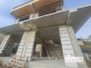 Дом 130м&sup2;, 2-этажный, участок 3 сот.  