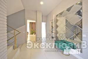 Дом 184м², 3-этажный, участок 3 сот.  