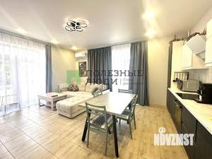 Дом 645м&sup2;, 3-этажный, участок 8 сот.  