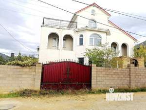 Дом 422м², 3-этажный, участок 5 сот.  