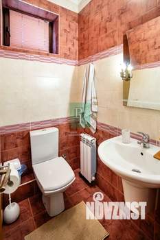 Дом 210м², 2-этажный, участок 4 сот.  