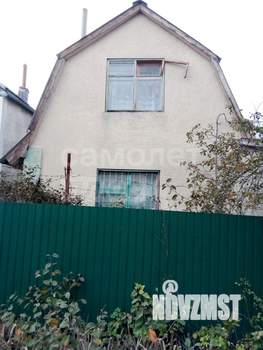 Дом 42м&sup2;, 3-этажный, участок 4 сот.  