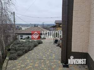 Дом 206м², 3-этажный, участок 10 сот.  