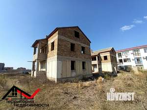 Дом 176м², 3-этажный, участок 10 сот.  