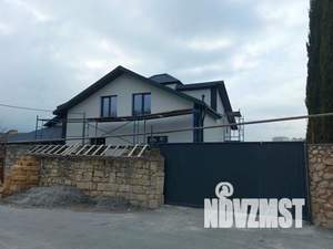 Дом 251м², 3-этажный, участок 5 сот.  