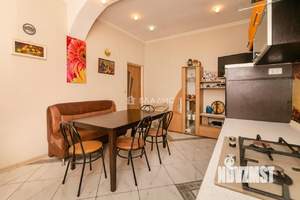 Дом 160м², 2-этажный, участок 4 сот.  