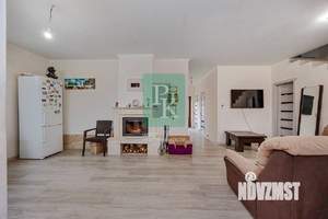 Дом 220м², 2-этажный, участок 6 сот.  