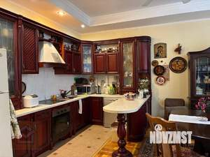 Дом 220м², 2-этажный, участок 5 сот.  