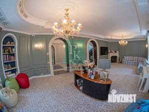 Коттедж 624м², 4-этажный, участок 27 сот.  