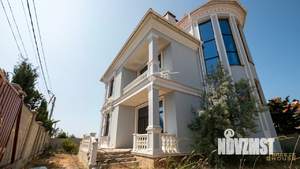 Дом 414м², 3-этажный, участок 8 сот.  