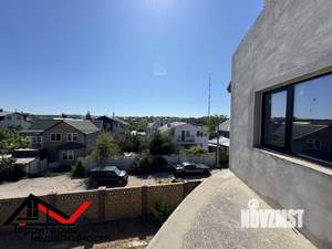 Дом 300м², 2-этажный, участок 10 сот.  