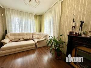 Дом 278м², 3-этажный, участок 10 сот.  