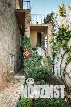 Коттедж 283м&sup2;, 3-этажный, участок 6 сот.  